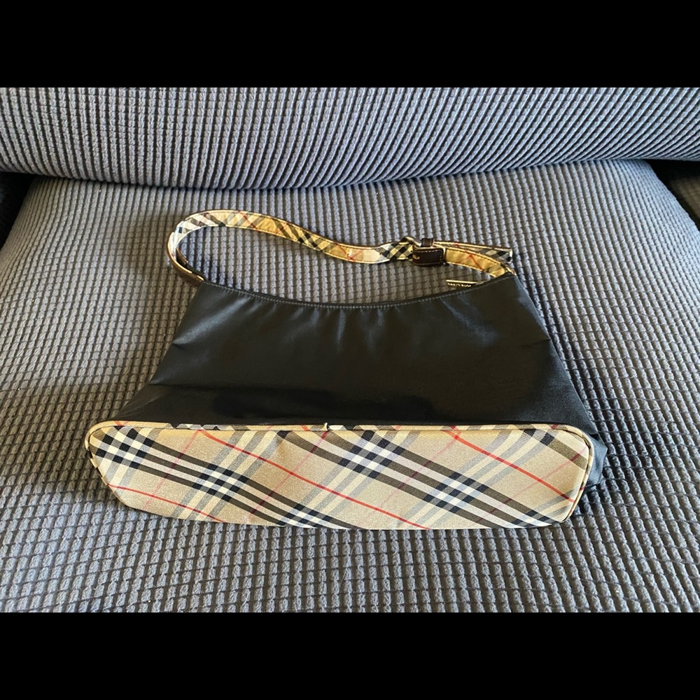 SALE! BURBERRY - Picture 3 of 13